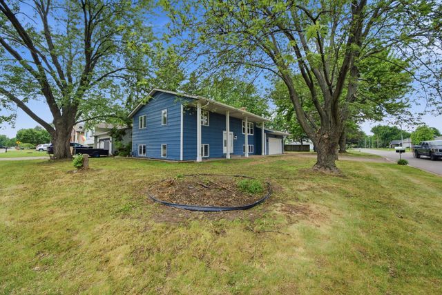 3910 65th Street E, Inver Grove Heights, MN 55076