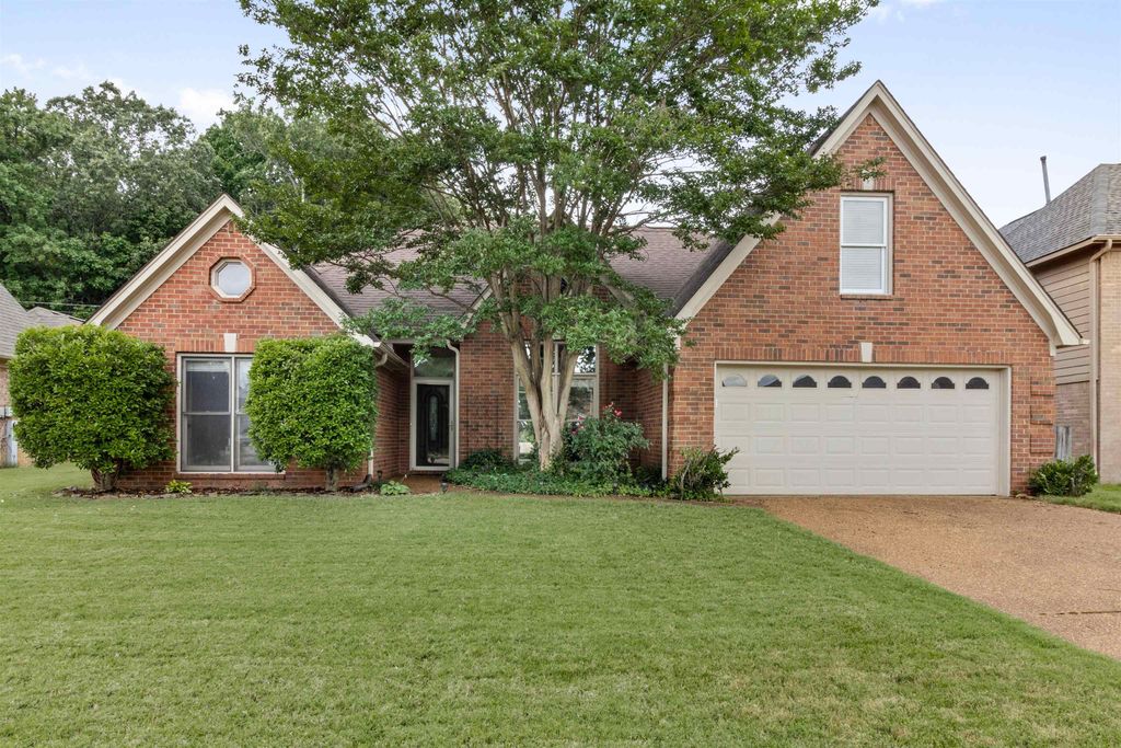1487 FAR DR, Cordova, TN 38016