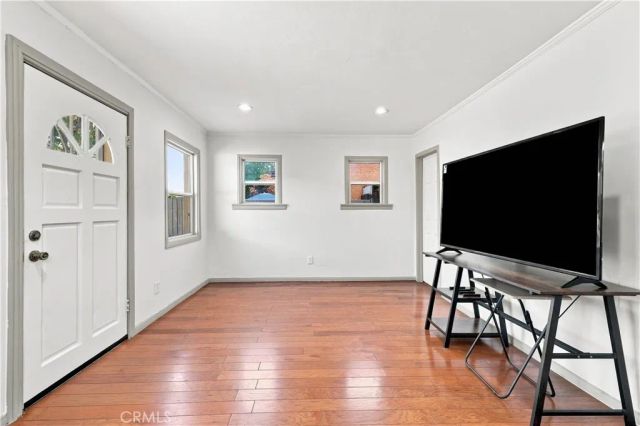 233 E Louise Street, Long Beach, CA 90805