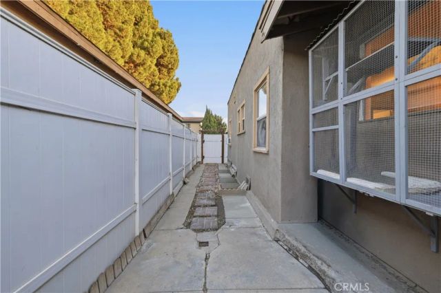 233 E Louise Street, Long Beach, CA 90805