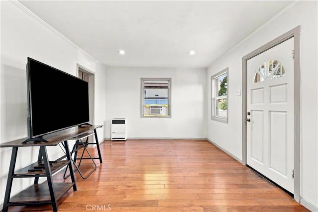 233 E Louise Street, Long Beach, CA 90805