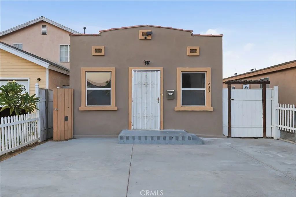 233 E Louise Street, Long Beach, CA 90805