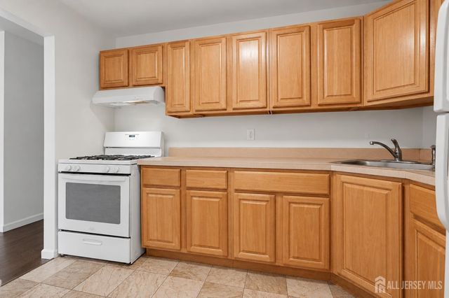 288 College Drive, Edison, NJ 08817