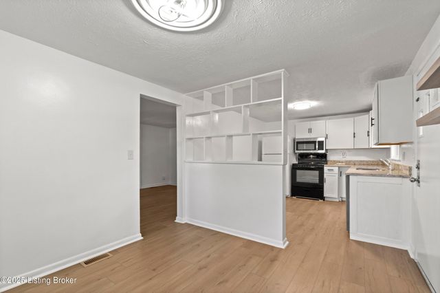 518 Washburn Ave, Louisville, KY 40222