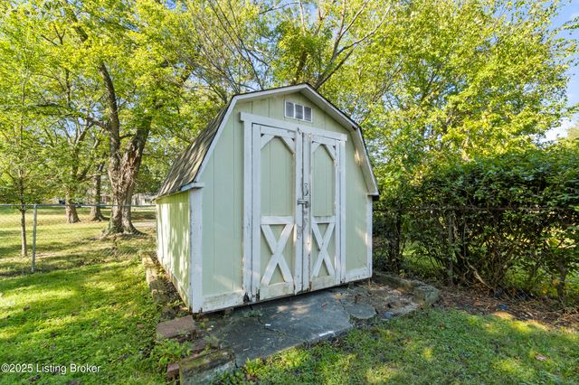 518 Washburn Ave, Louisville, KY 40222