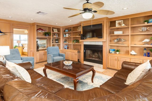 247 Schooner Drive, Freeport, TX 77541