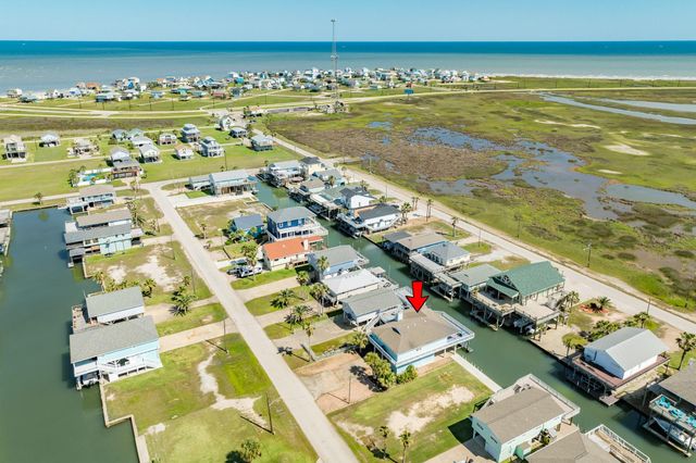 247 Schooner Drive, Freeport, TX 77541