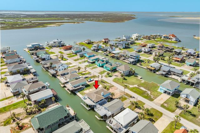 247 Schooner Drive, Freeport, TX 77541