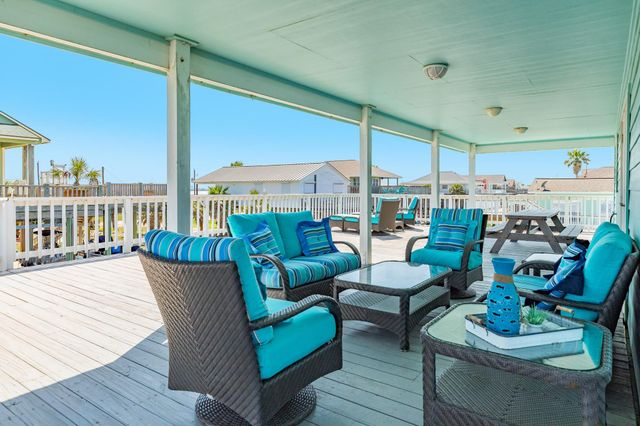 247 Schooner Drive, Freeport, TX 77541