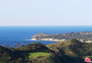 2965 Seabreeze Drive, Malibu, CA 90265