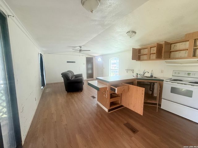 23318 CAT CV, San Antonio, TX 78264