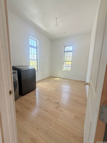 23318 CAT CV, San Antonio, TX 78264