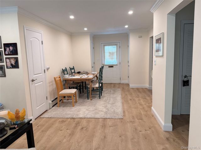12 Harbour Lane 8A, Oyster Bay, NY 11771