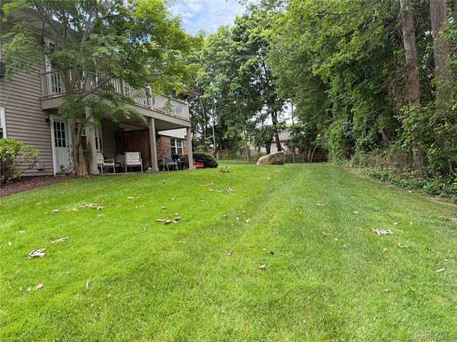 12 Harbour Lane 8A, Oyster Bay, NY 11771