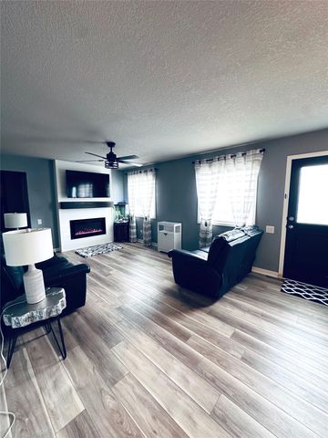 109 Aspen Drive, Norwalk, IA 50211