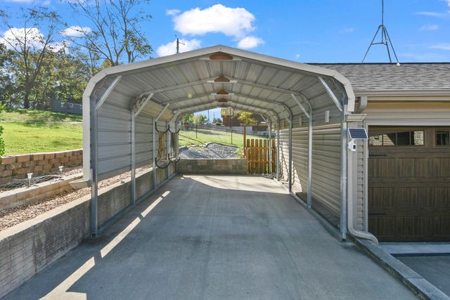 3041 Longbend Road, Galena, MO 65656