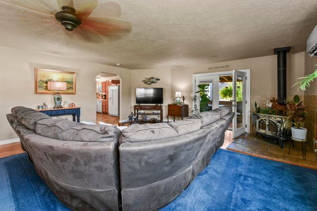 3041 Longbend Road, Galena, MO 65656