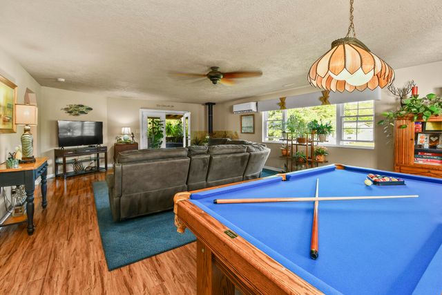 3041 Longbend Road, Galena, MO 65656