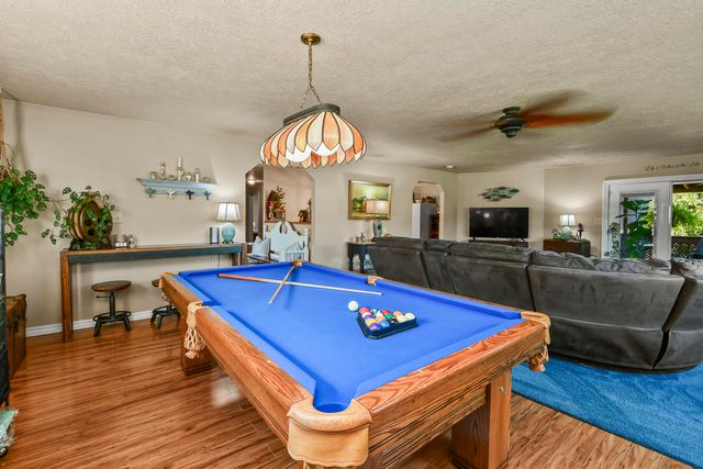 3041 Longbend Road, Galena, MO 65656