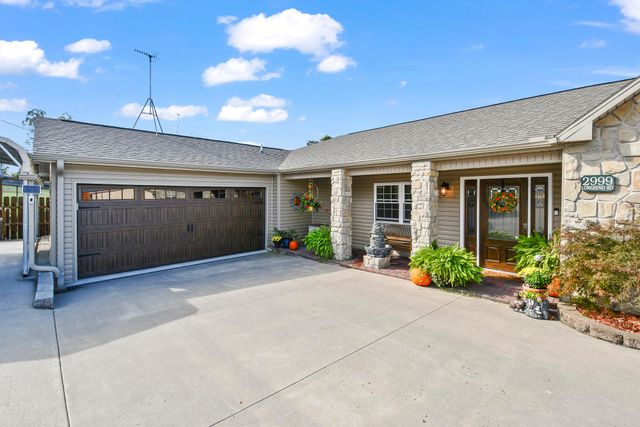 3041 Longbend Road, Galena, MO 65656