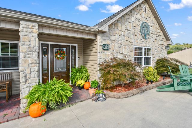 3041 Longbend Road, Galena, MO 65656