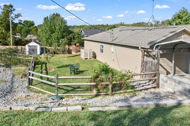 3041 Longbend Road, Galena, MO 65656