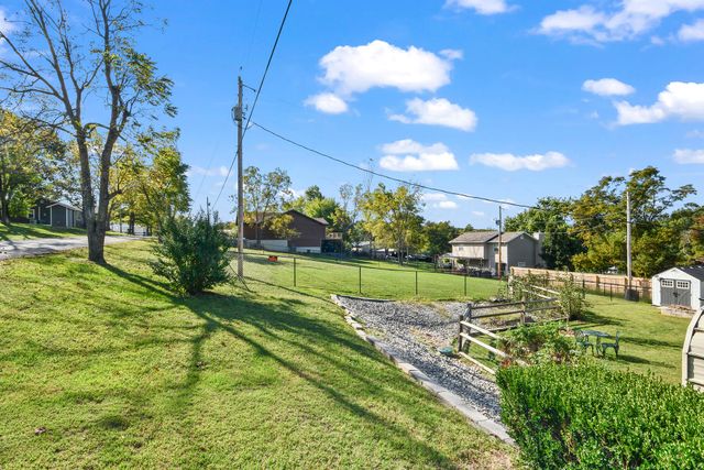 3041 Longbend Road, Galena, MO 65656