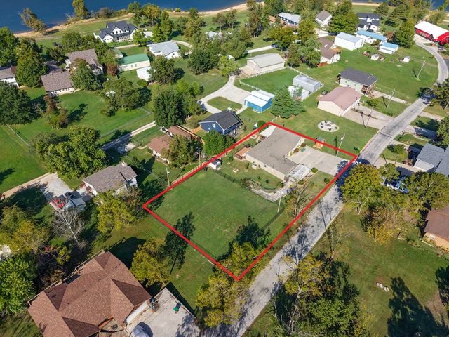 3041 Longbend Road, Galena, MO 65656