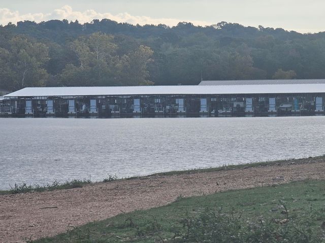 3041 Longbend Road, Galena, MO 65656
