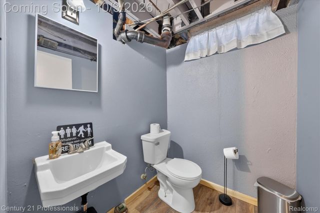 41052 Greenbrook Lane, Plymouth Charter Township, MI 48170