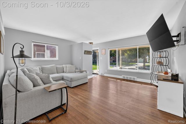 41052 Greenbrook Lane, Plymouth Charter Township, MI 48170