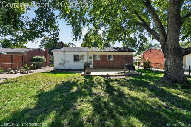 41052 Greenbrook Lane, Plymouth Charter Township, MI 48170