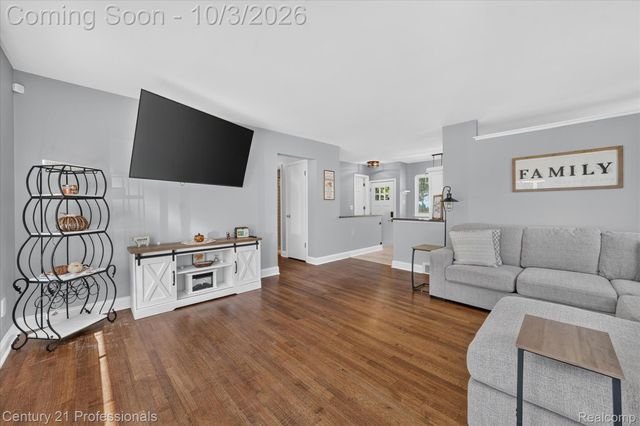 41052 Greenbrook Lane, Plymouth Charter Township, MI 48170