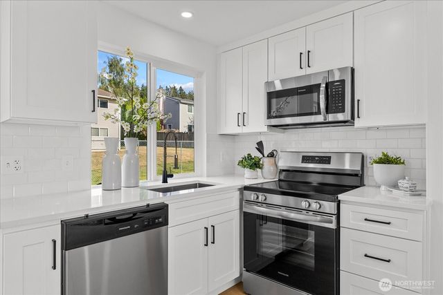 11235 NE 146th St, Kirkland, WA 98034