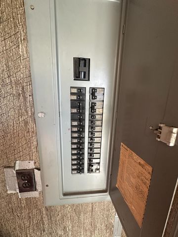 5260 E Summerholme Drive, Knox, IN 46534