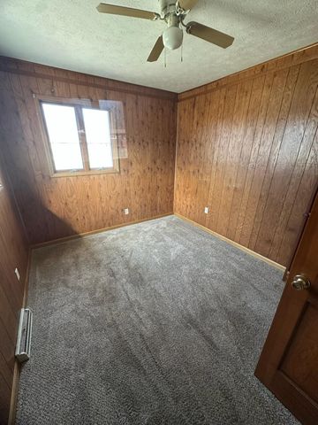 5260 E Summerholme Drive, Knox, IN 46534