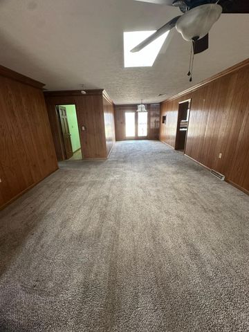 5260 E Summerholme Drive, Knox, IN 46534