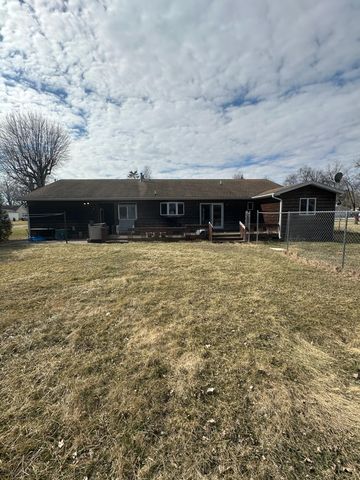 5260 E Summerholme Drive, Knox, IN 46534