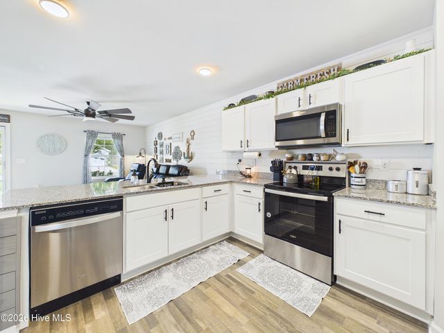 2504 Provence Drive SE, Bolivia, NC 28422