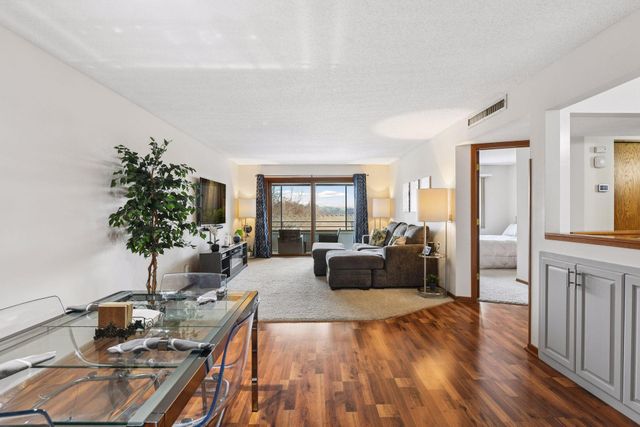 4465 Trenton Lane N 301, Plymouth, MN 55442