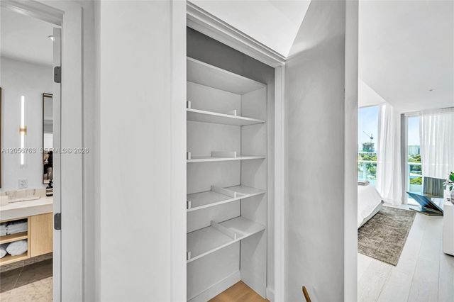 9201 E Bay Harbor Drive PH809, Bay Harbor Islands, FL 33154