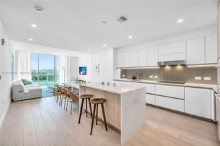 9201 E Bay Harbor Drive PH809, Bay Harbor Islands, FL 33154