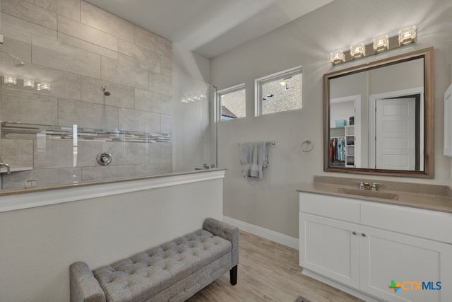 1426 Village Inn, New Braunfels, TX 78132