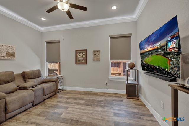 1426 Village Inn, New Braunfels, TX 78132