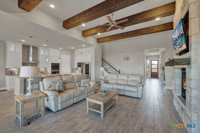 1426 Village Inn, New Braunfels, TX 78132