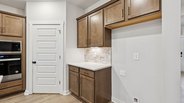 5009 Wild Oat Circle, Spring Hill, TN 37174