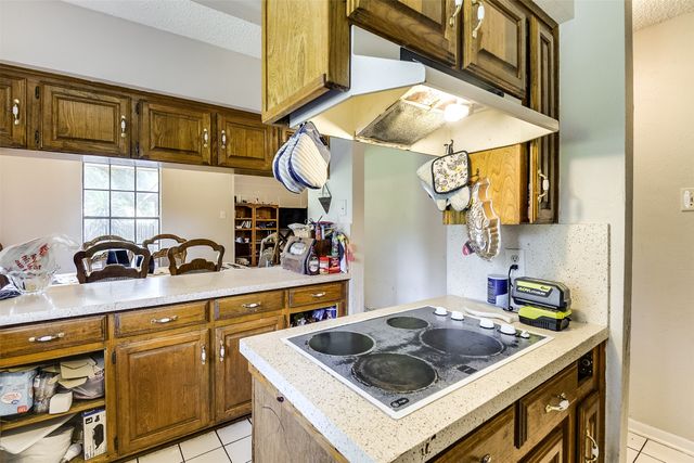 202 Pecan Creek Street, Red Oak, TX 75154