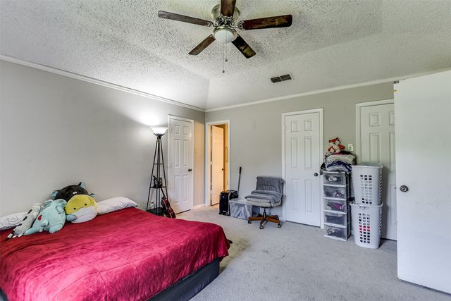 202 Pecan Creek Street, Red Oak, TX 75154