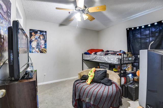 202 Pecan Creek Street, Red Oak, TX 75154