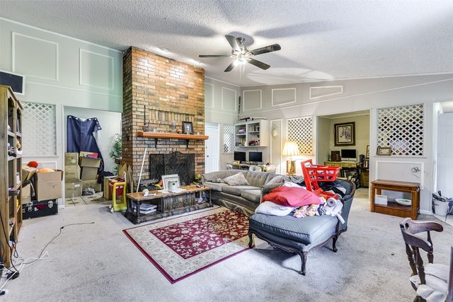 202 Pecan Creek Street, Red Oak, TX 75154